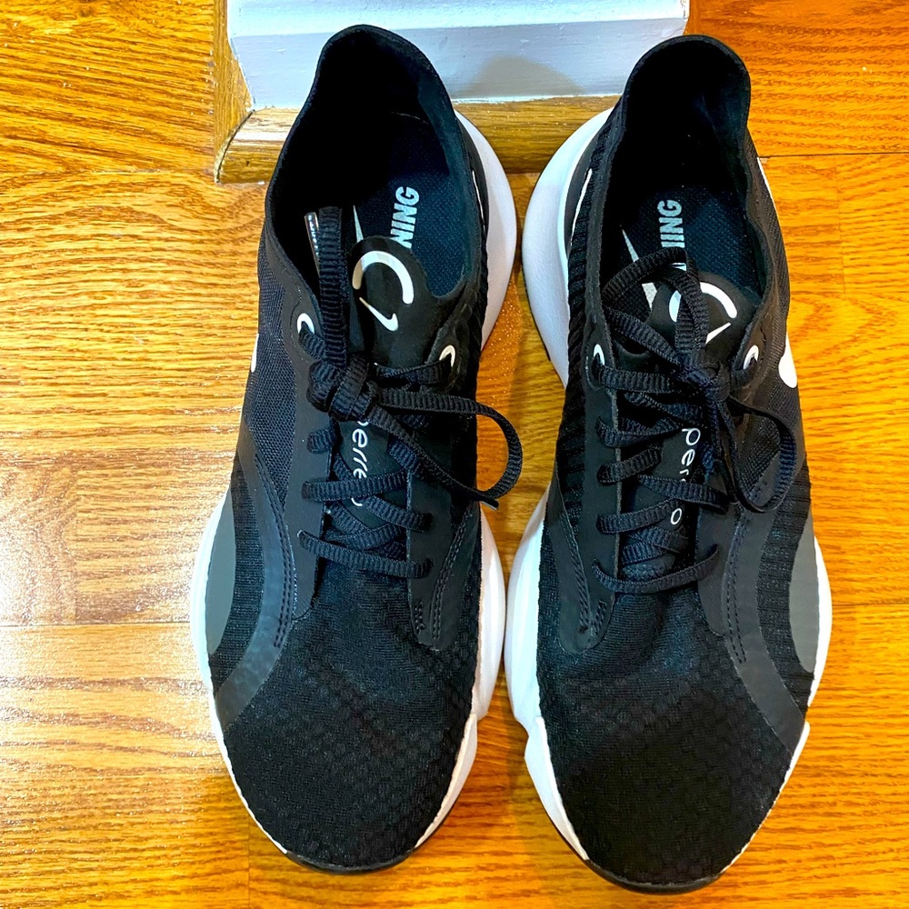 Women’s Size 8 Nike Superrep Cross Trainers